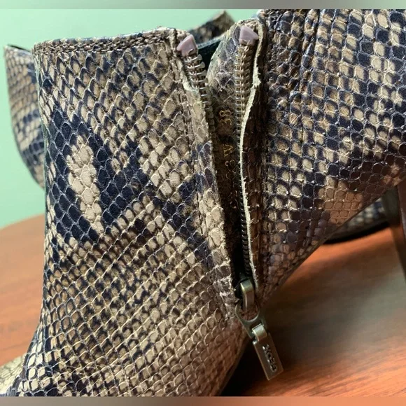 Geox Respira | Snakeskin Print Italian Leather Booties - EU 38 - Picture 10 of 10